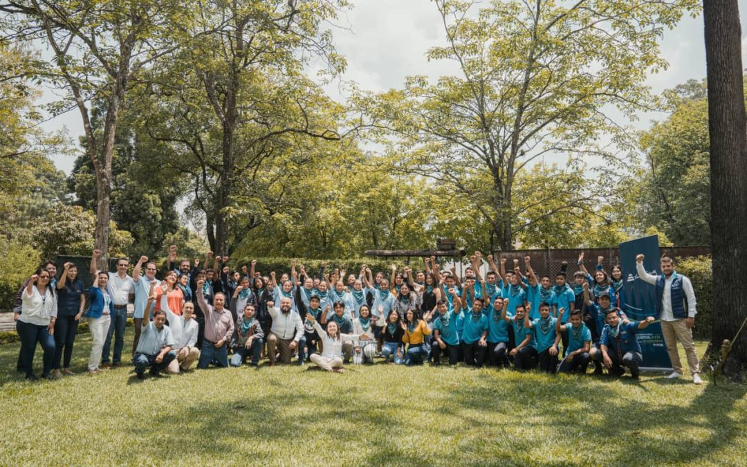 ¡Vos y yo, hacemos la diferencia!: Curso para formar líderes juveniles en Guatemala