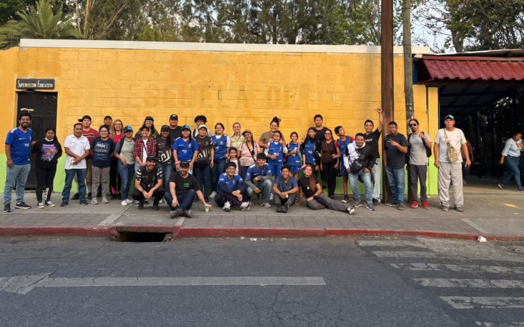 La Escuela Sociodeportiva de zona 6 realiza su primer voluntariado en Escuela Ernestina Mena