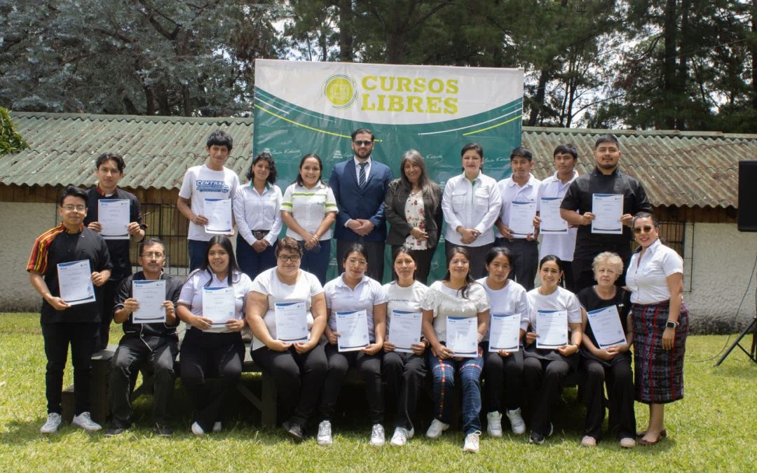 Cierre del segundo trimestre de Cursos Libres en San Juan Sacatepéquez