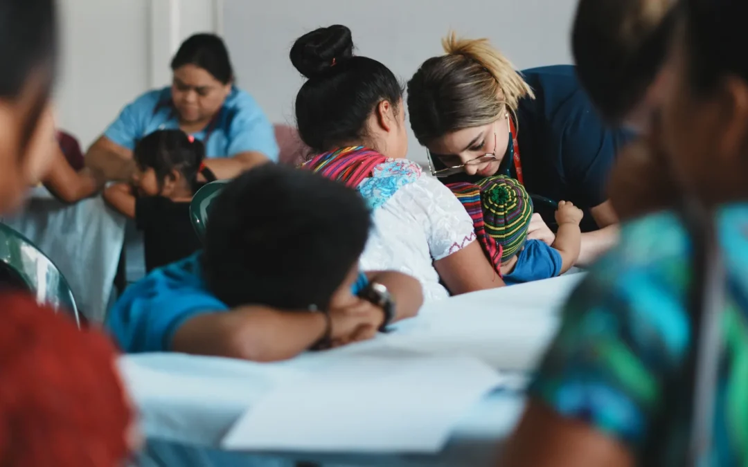 Jornada médica en apoyo a mujeres y niños de San Juan Sacatepéquez