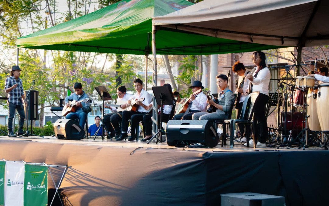 “Boleros para Mamá”: música y vida de barrio en el Parque Eugenio Cifuentes de zona 6